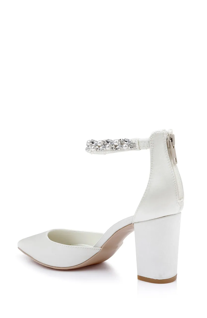 Badgley Mischka "Rissa" shoes