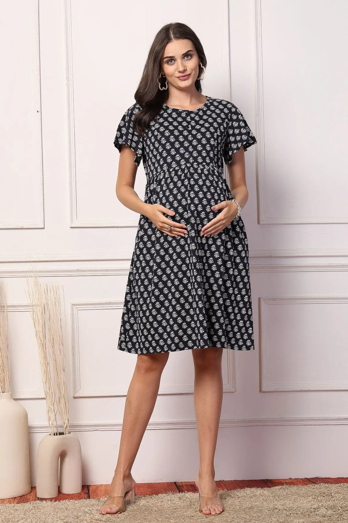 Chic Maternity Zipless Feeding Dress