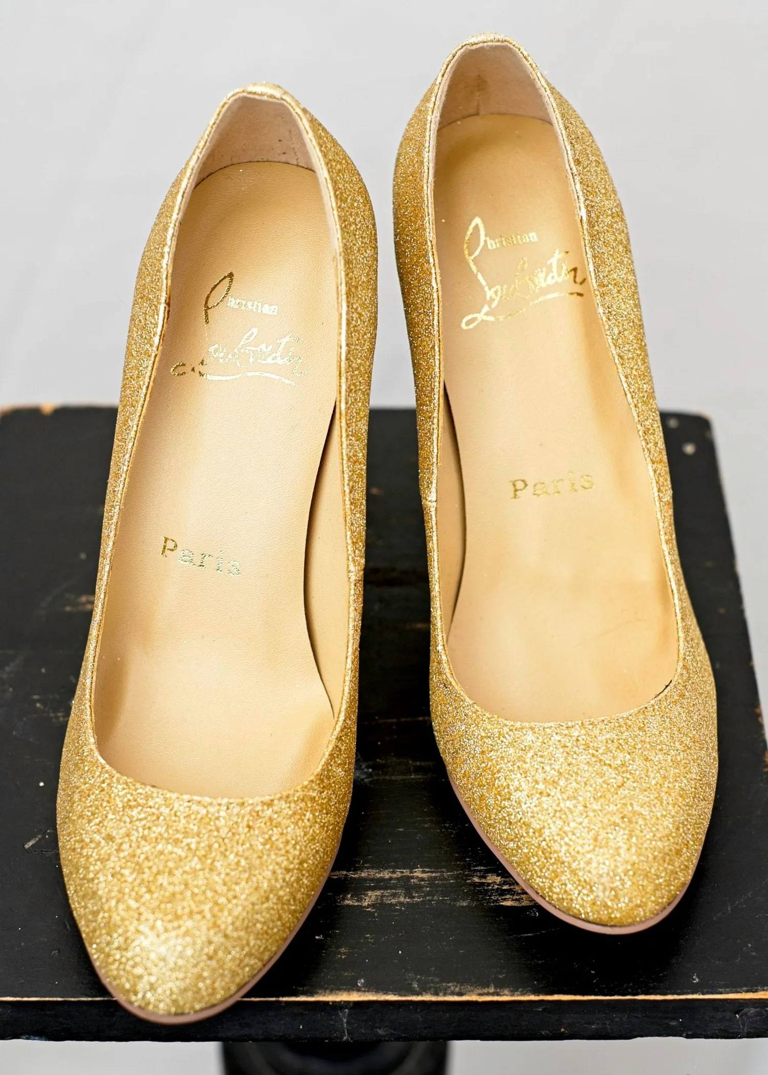 Fabulous Gold Glitter Fifi  Pumps Louboutin Shoes  • Size 37