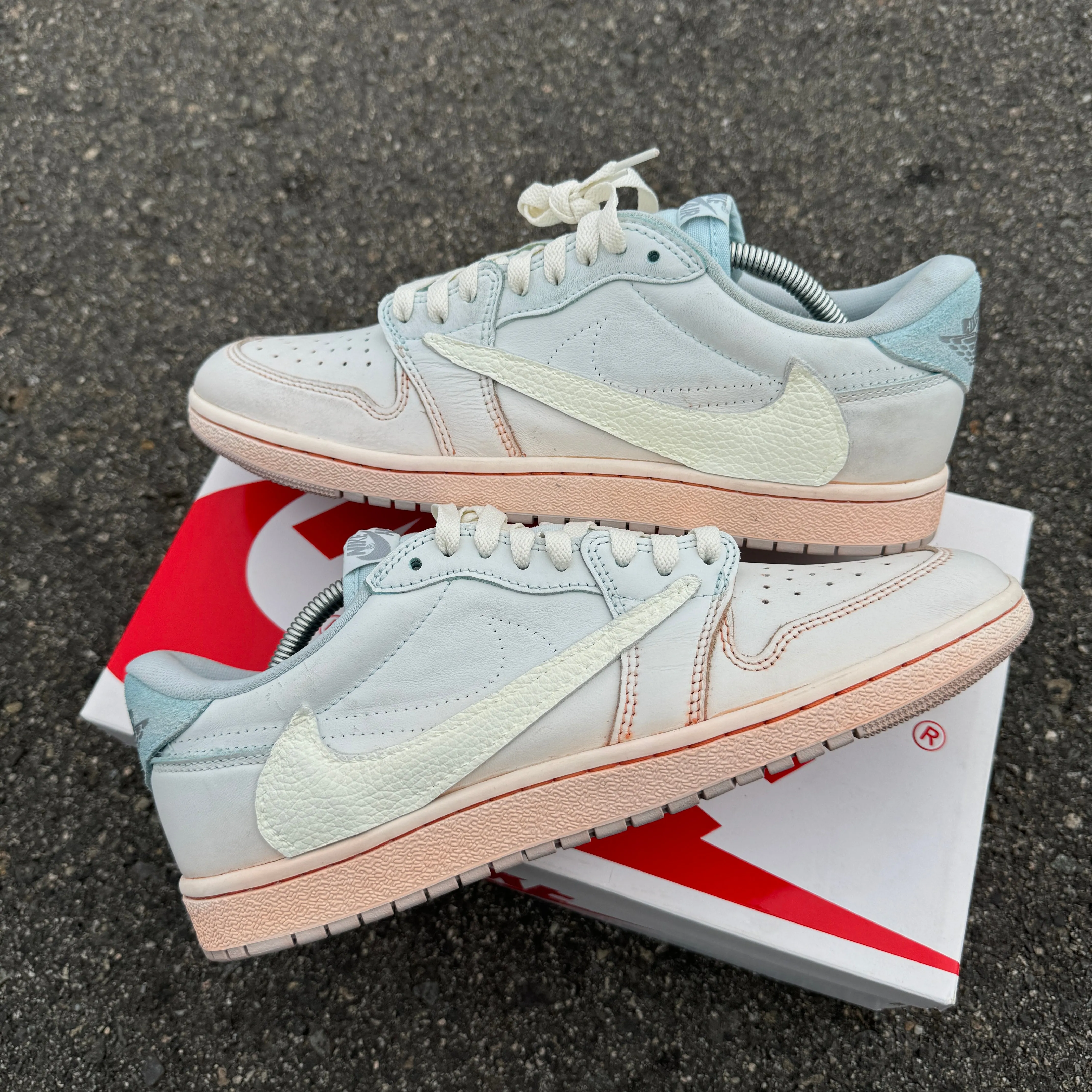 Jordan Retro 1 Low Travis Scott Reverse Swoosh Custom Dip Dye